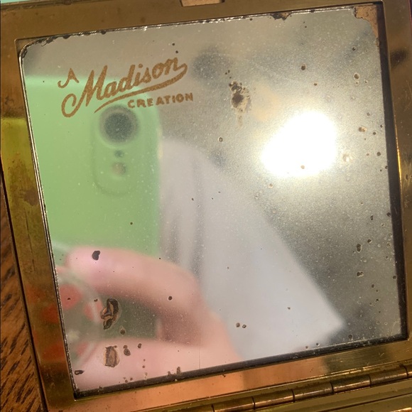 Vintage 1950’s Elgin American Powder Compact- Rose Pattern - Picture 3 of 9